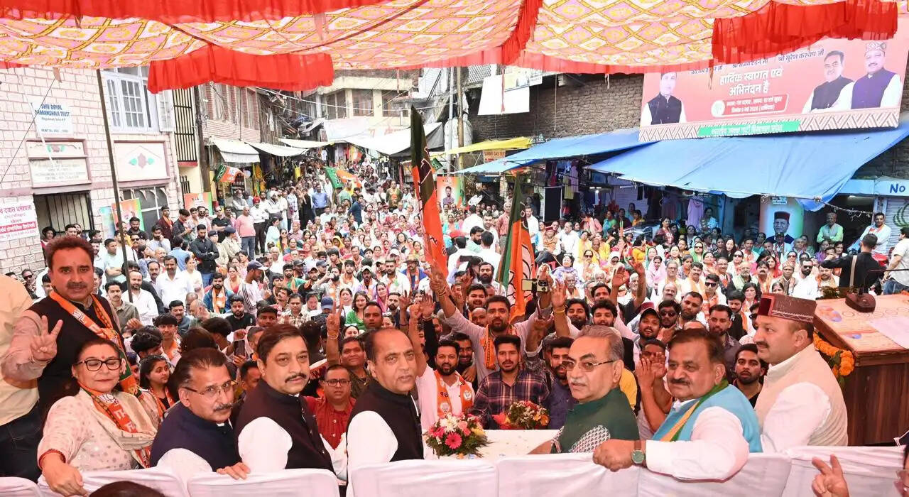 सोलन नगर निगम चुनाव में पूर्व मुख्यमंत्री एवं नेता प्रतिपक्ष ने संभाली प्रचार की कमान