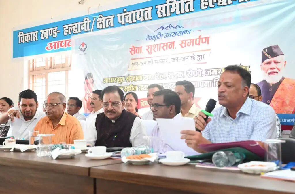सेवा, सुशासन और समर्पण पखवाड़ा: सांसद, विधायक व अफसरों की मौजूदगी में समस्याएं लेकर पहुंचे फरियादी, मौके पर ही समस्याओं का समाधान
