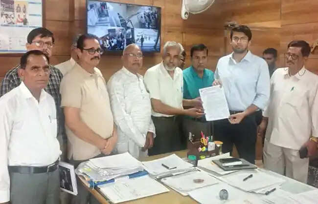 नारनाैल में अंबेडकर डिजिटल लाइब्रेरी का नाम बदलने पर दलितों में रोष, साैंपा ज्ञापन