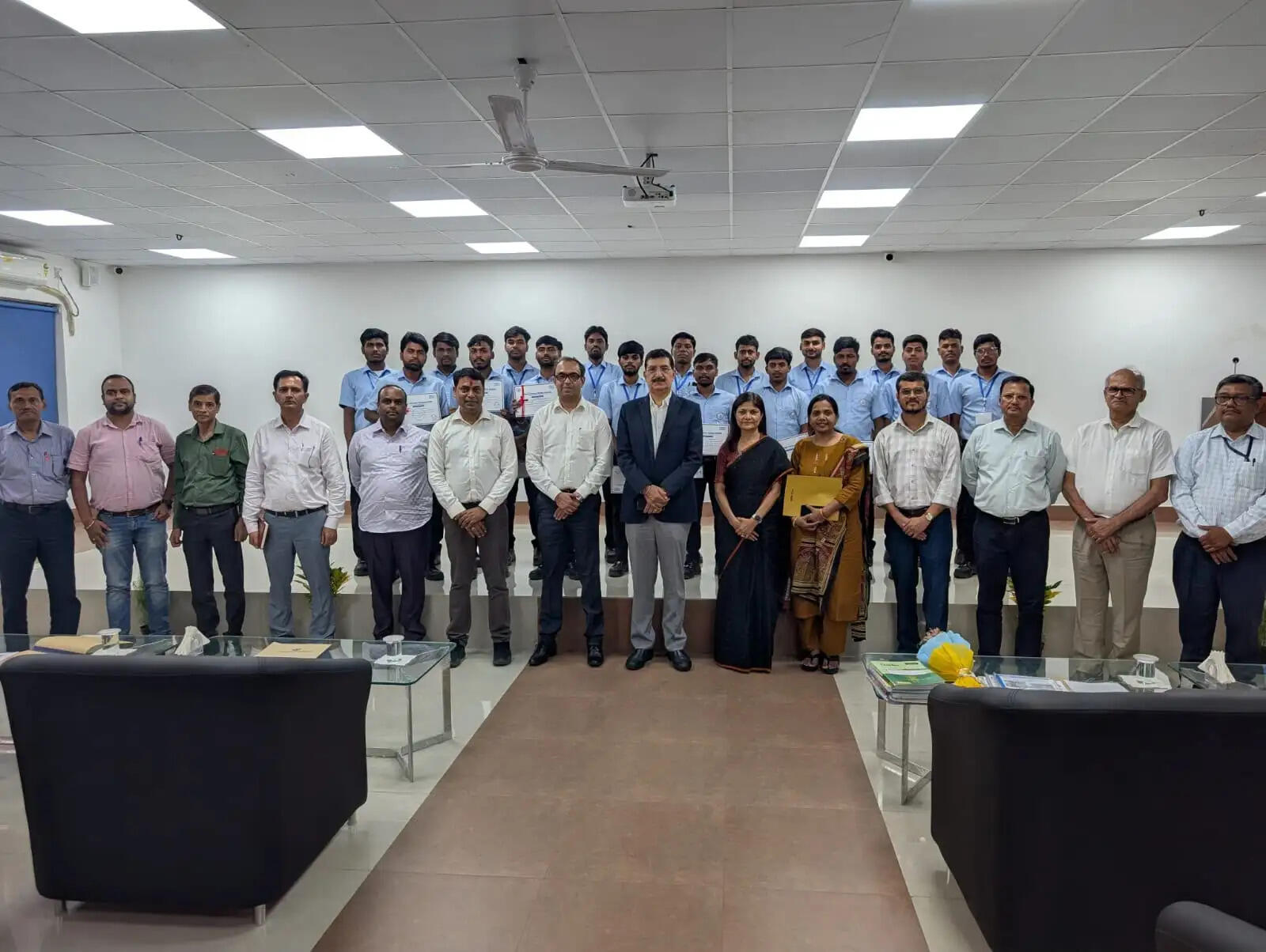 पीवीयूएनएल के ट्रांसफॉर्मर रिपेयर प्रशिक्षण का समापन, 20 युवाओं को मिले प्रमाण-पत्र