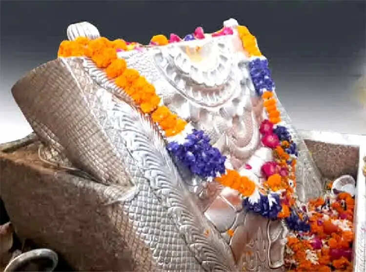 पितृ पक्ष में उत्तराखंड के नारायणी शिला का विशेष महत्व, पूजा करने से मिलता है पितरों को मोक्ष