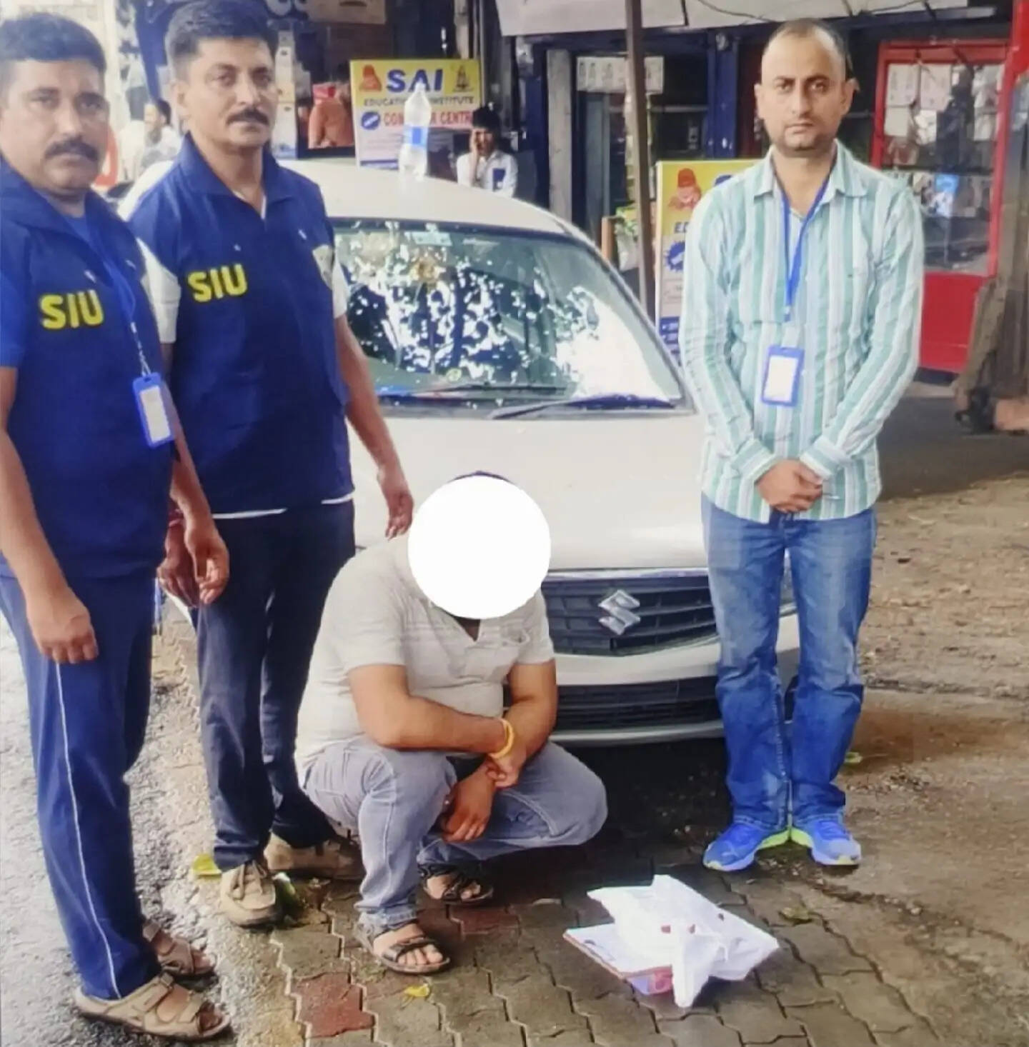 711 ग्राम चरस और 54 ग्राम अफीम के साथ तस्कर गिरफ्तार