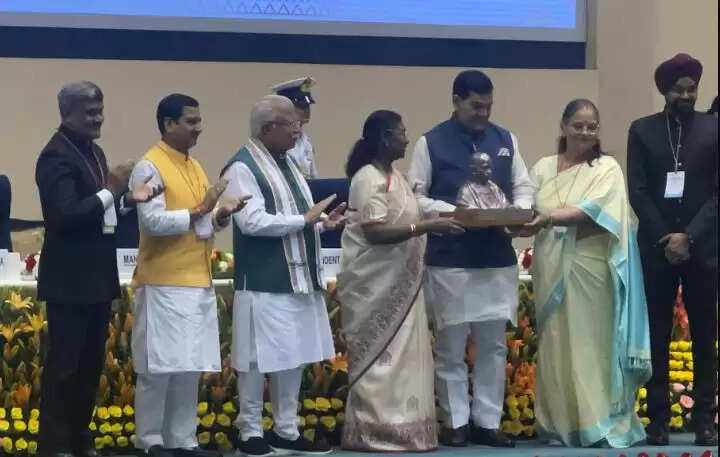 स्वच्छ सर्वेक्षण में यूपी ने मारी बाजी, देश का तीसरा सबसे स्वच्छ शहर लखनऊ