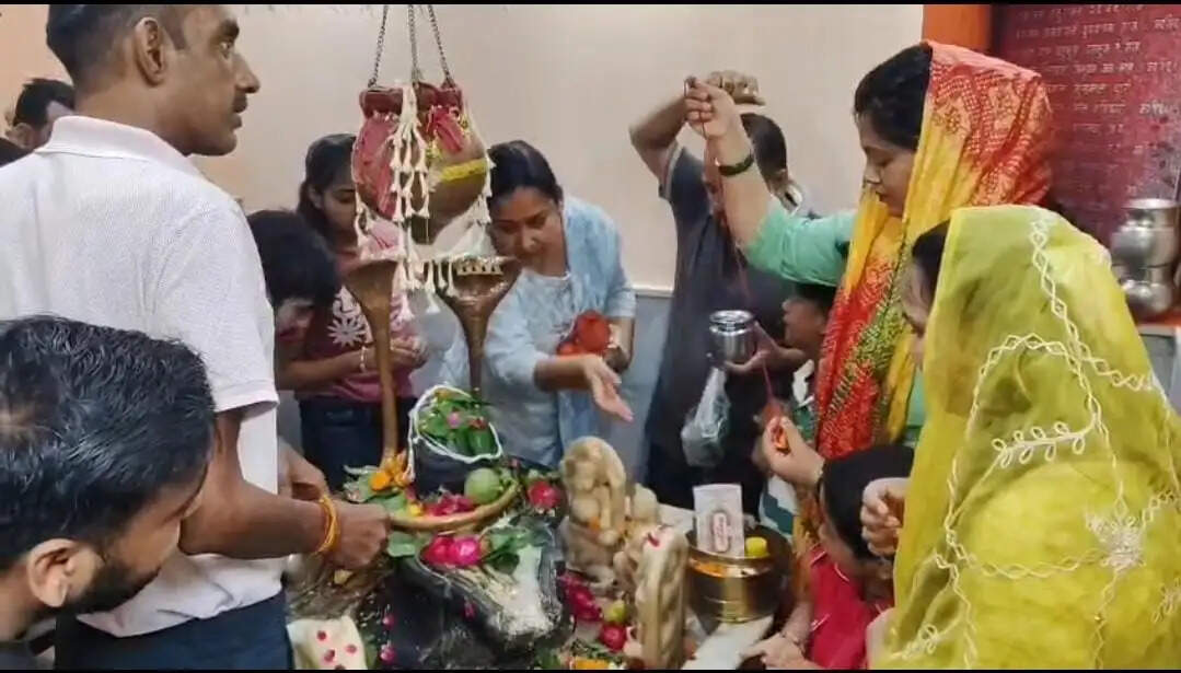 मुरादाबाद में डेढ़ लाख से अधिक कांवड़ियों ने जलाभिषेक कर पूरा किया संकल्प