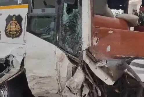 बीकानेर में बस-बोलेरो की आमने-सामने भिड़ंत, बुआ-भतीजी समेत तीन की मौत