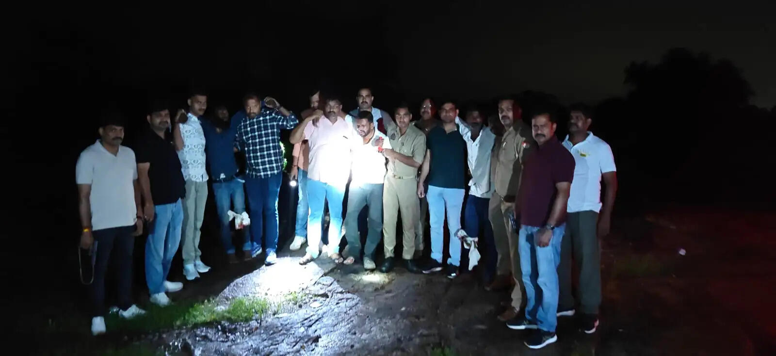 मुठभेड़ : हत्या के प्रयास व लूट के मामले में वांछित दो घायल समेत चार आरोपित गिरफ्तार
