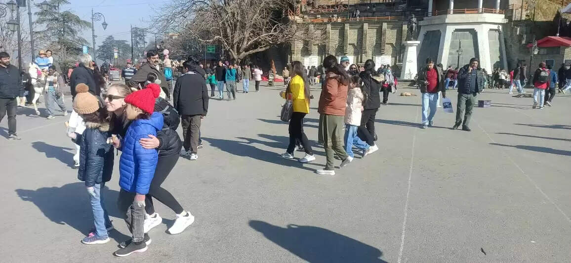 हिमाचल प्रदेश में शीतलहर का प्रकोप, कई जिलों में माइनस तापमान