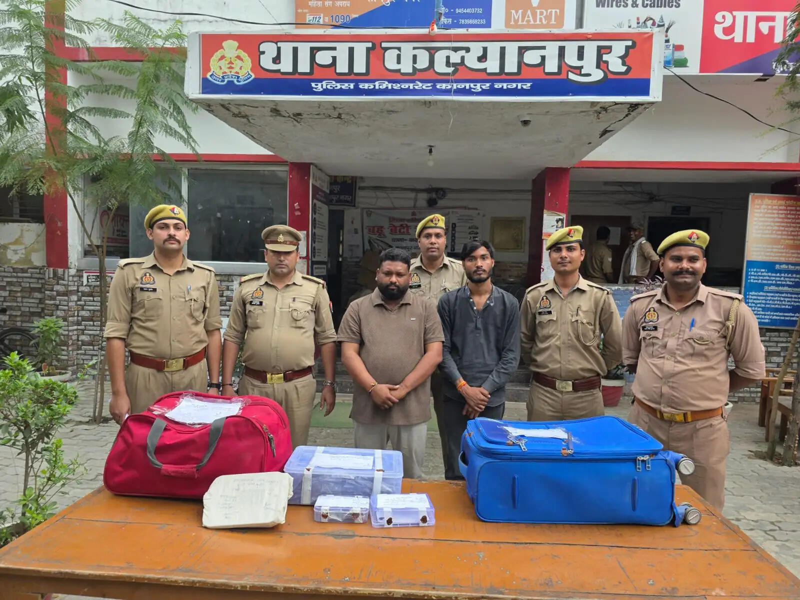 कार से गांजा तस्करी करते दो गिरफ्तार, 21.709 किलो गांजा बरामद