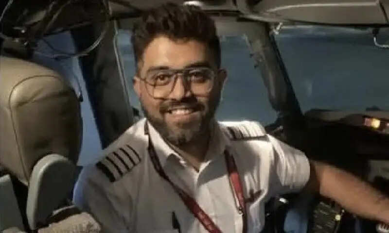 भारत, इजराइल,अमेरिका, आरएसएस ने कैप्टन स्मित की बहादुरी को किया सैल्यूट, की जल्द स्वस्थ होने की कामना