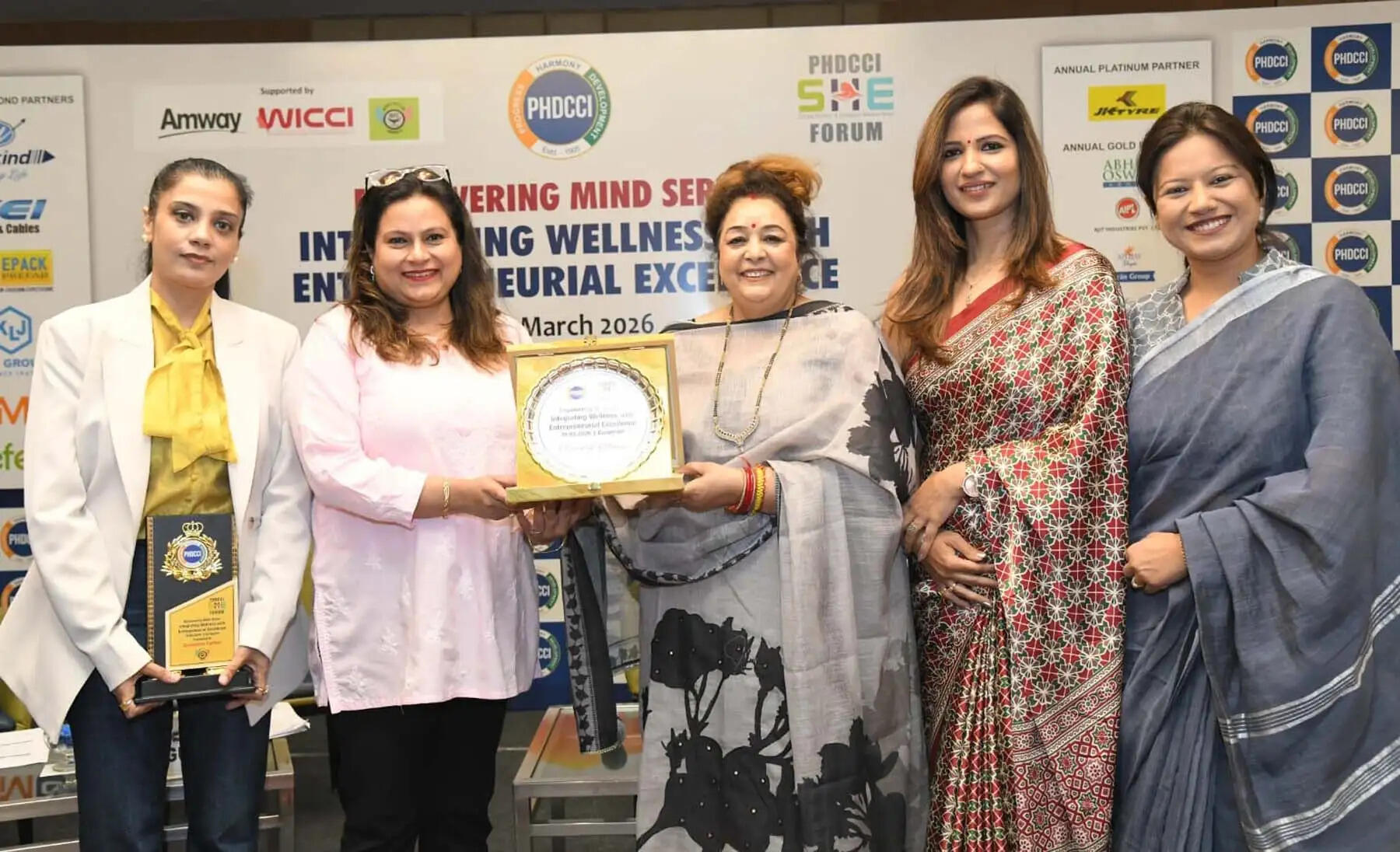 गुरुग्राम: पेशेवर जिम्मेदारियों के साथ सेल्फ केयर को भी प्राथमिकता दें महिलाएं: मधु आजाद