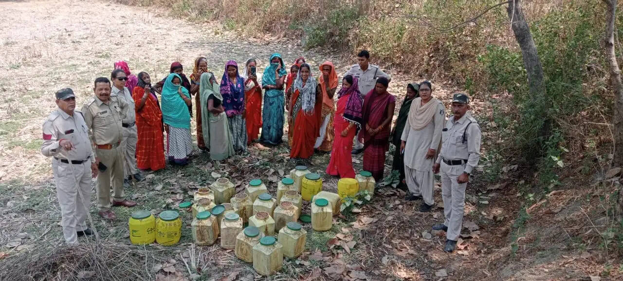 कोरबा : 130 लीटर अवैध महुआ शराब एवं तीन हजार किलो महुआ लाहन जब्त