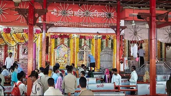 अशोकनगरः तीन दिवसीय करीला मेला प्रारंभ, सैकड़ों श्रद्धालुओं ने किए मां जानकी माता के दर्शन