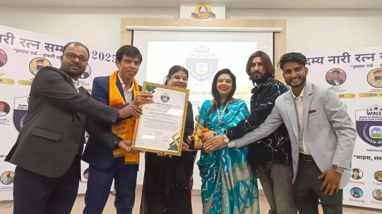 राजधानी जयपुर में नारी शक्ति का शंखनाद:अदम्य नारी रत्न सम्मान में चालीस विभूति सम्मानित