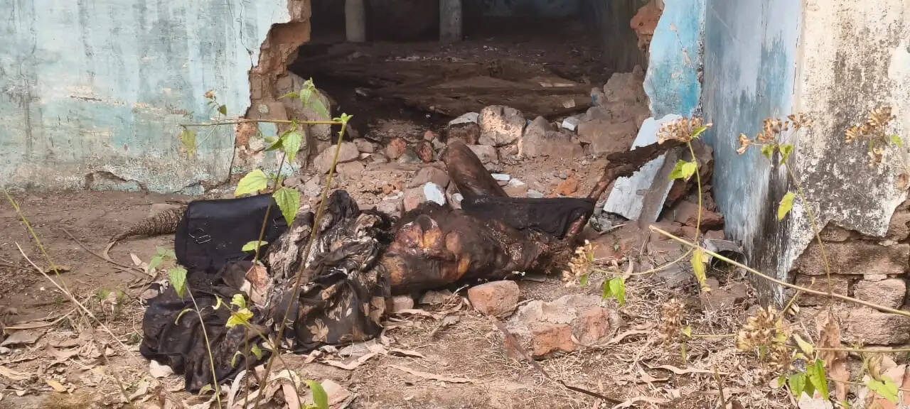 अनूपपुर: खेत में बने खंडहर मकान में युवती का सड़ा-गला शव मिला, खेत मालिक ने देखा
