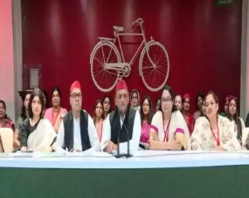 भाजपा से महिलाएं बना रही दूरियां : अखिलेश यादव