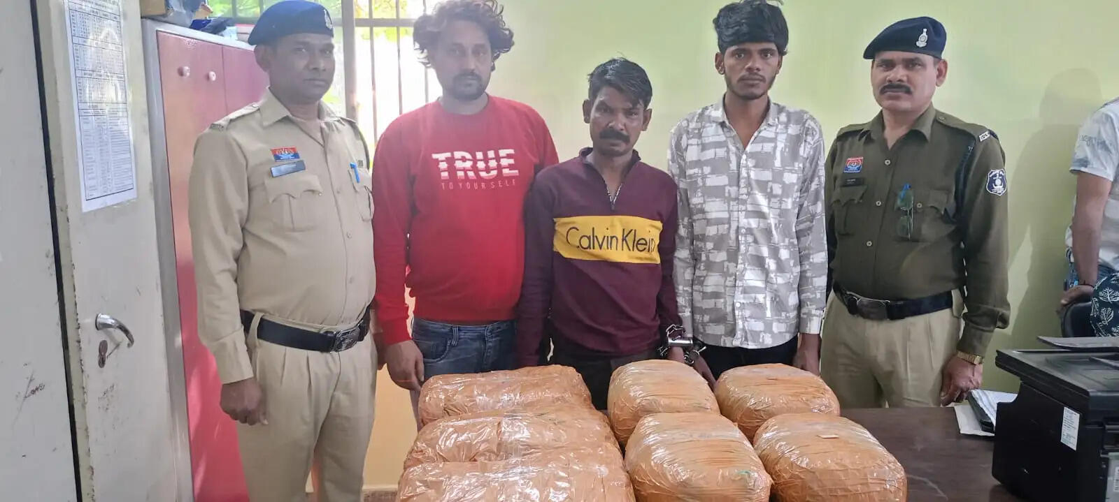 रायपुर : 14 किलो से अधिक गांजा के साथ तीन अंतर्राज्यीय तस्कर गिरफ्तार