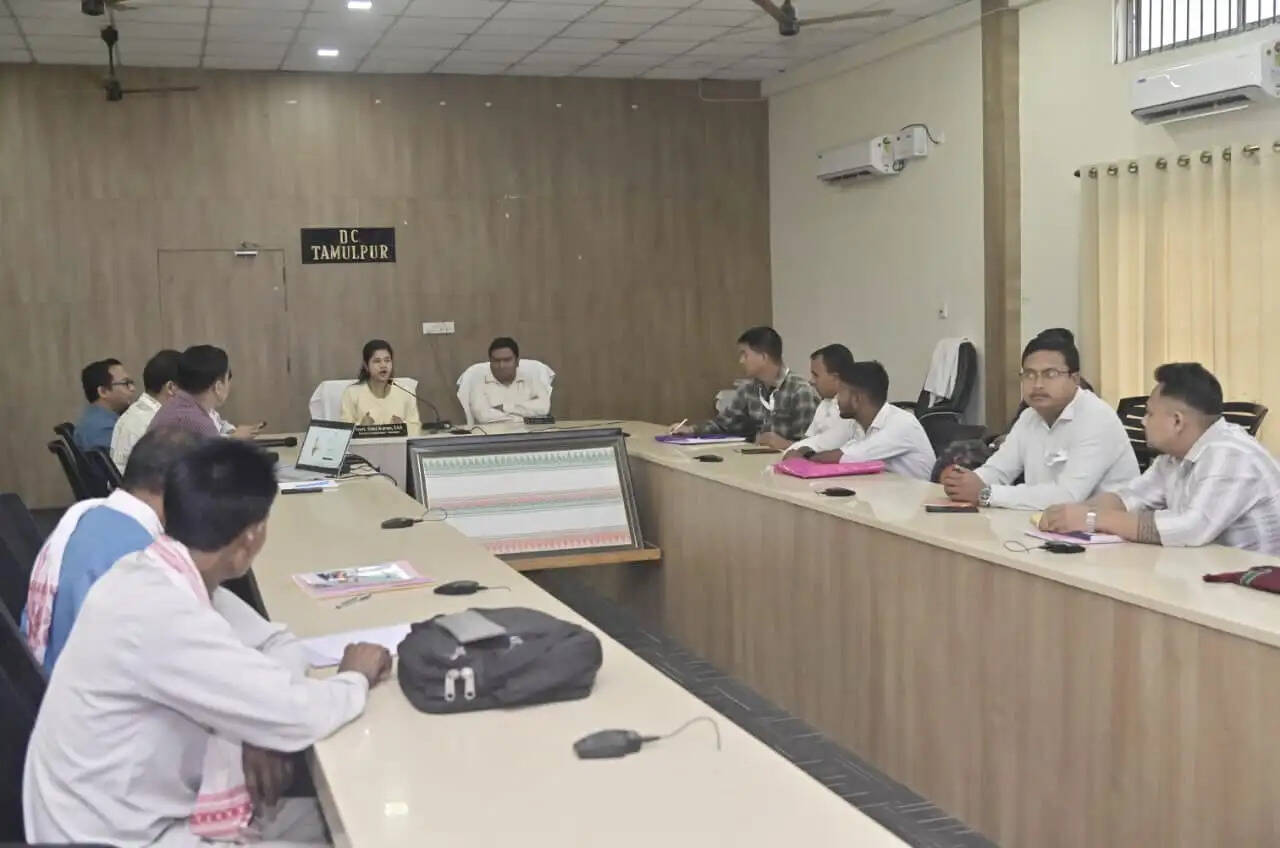 तामुलपुर में ईवीएम और वीवीपैट का द्वितीय रैंडमाइजेशन संपन्न