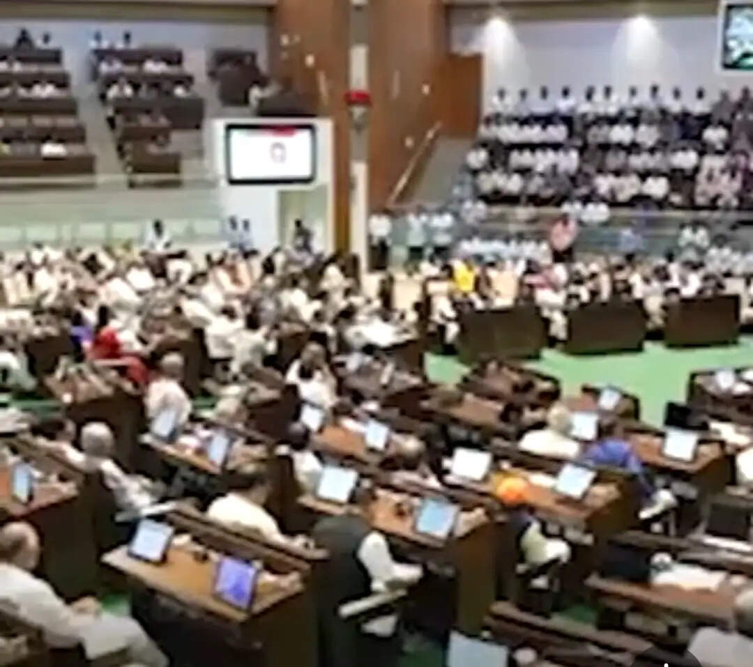 गुजरात विस में यूसीसी बिल 2026 पेश, समान कानून लागू करने की दिशा में बड़ा कदम