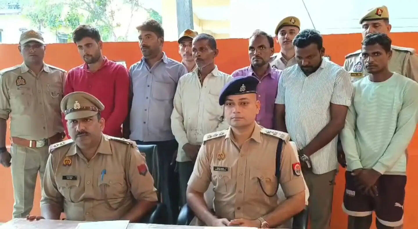अमेठी : संग्रामपुर पुलिस ने चोरी की दो घटनाओं का किया खुलासा, छह आरोपित गिरफ्तार