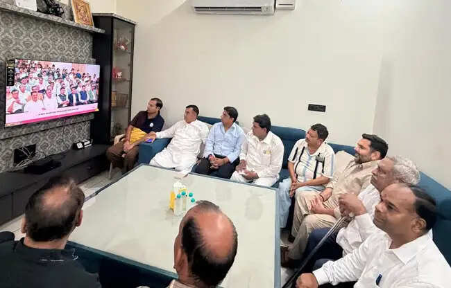 सोनीपत: विधायक निखिल मदान ने कार्यकर्ताओं संग सुनी मन की बात