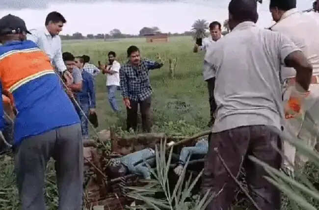 छतरपुरः मां के प्रेमी ने स्कूल से लौट रहे दो बच्चों का अपहरण किया, हत्या कर कुएं में फेंके शव