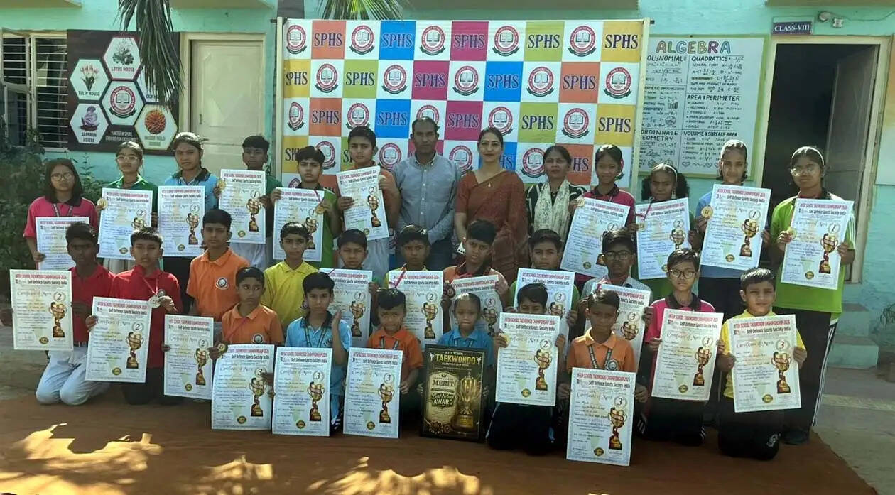 हिसार के विद्यार्थियों ने ताइक्वांडो चैंपियनशिप में जीता बेस्ट स्कूल अवॉर्ड