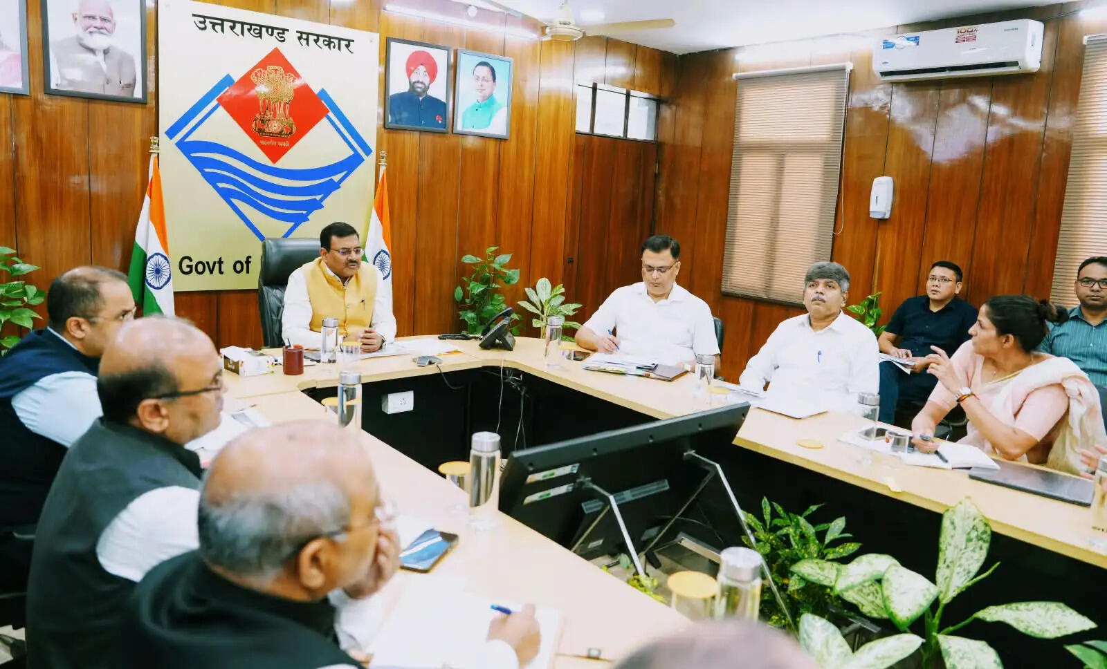 कुंभ मेला 2027 की तैयारियों की समीक्षा, मुख्य सचिव ने समय पर काम पूरा करने के दिए निर्देश