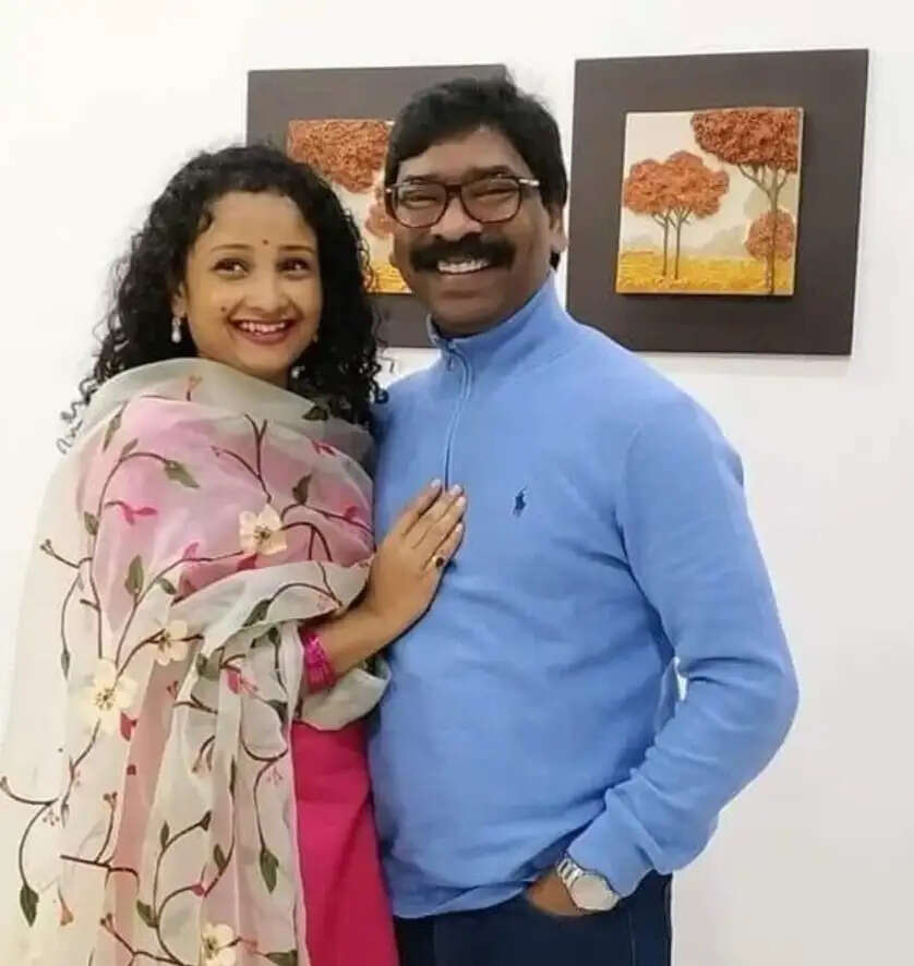 विपक्षी दलों की रैली में हिस्सा लेने मुख्यमंत्री हेमंत सोरेन दिल्ली रवाना, पार्टी के सभी सांसदों को रैली में शामिल होने के निर्देश