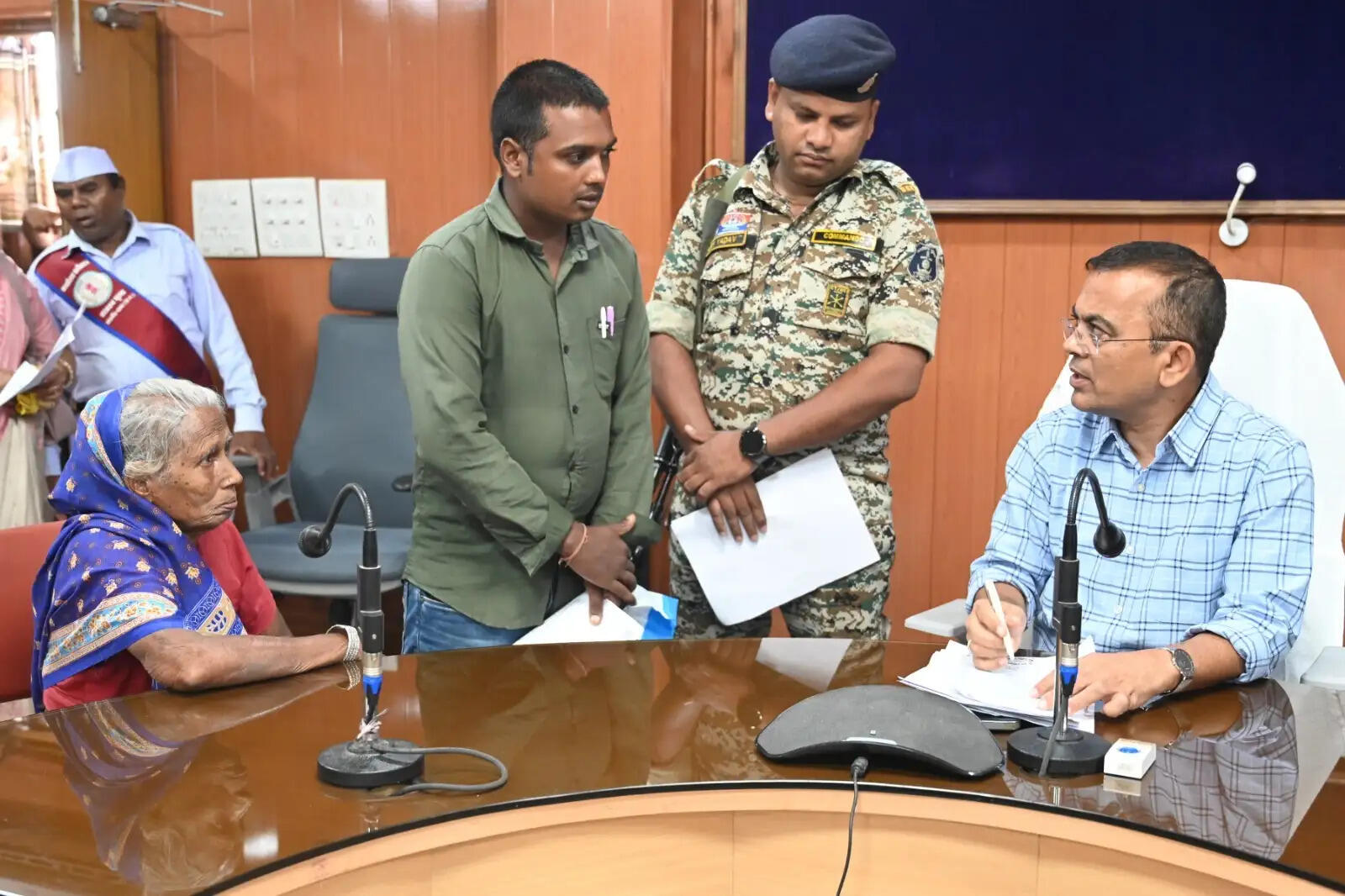 जनदर्शन में कलेक्टर ने सुनी आमजनों की मांग व समस्याएं, 46 आवेदन प्राप्त