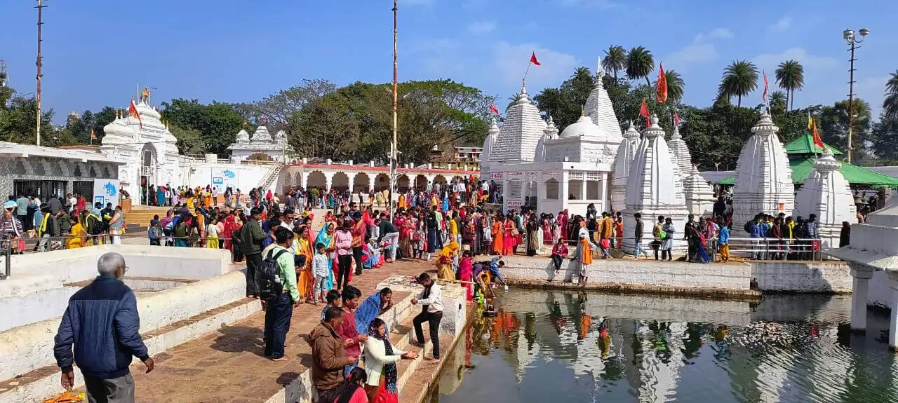 श्रावण के पहले सोमवार पर अमरकंटक में उमड़ी शिवभक्तों की भीड़, जलाभिषेक और पूजन से गूंजे शिवालय
