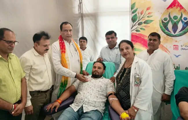 सोनीपत: रक्तदान से किसी जरूरतमंद को जीवन देने का काम करें: बड़ौली