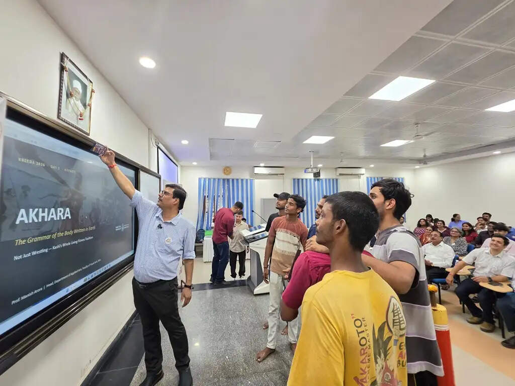 अखाड़ा केवल कुश्ती का मैदान नहीं, काशी की जीवित सांस्कृतिक विरासत : प्रो. मनीष अरोड़ा