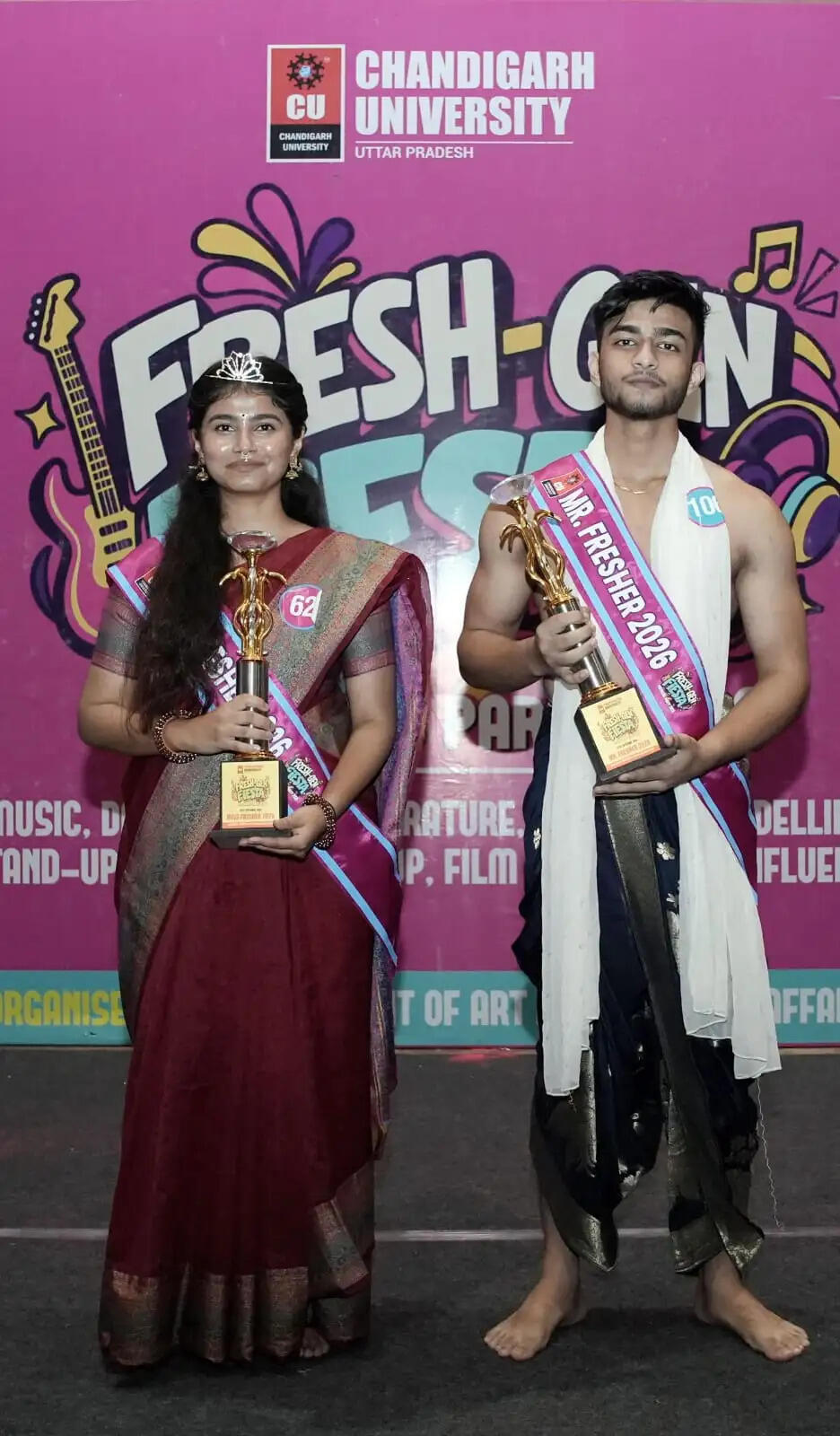 सुनंदा शर्मा के गीतों पर झूमे फ्रेशर्स, सोहम-इशिका बने मिस्टर-मिस फ्रेशर