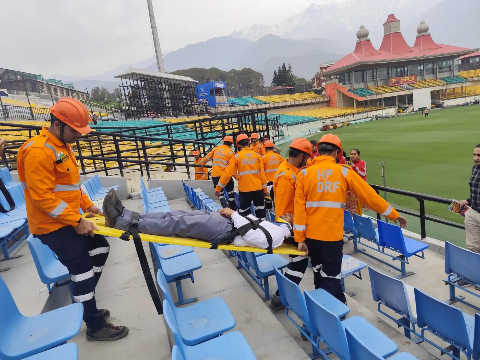 आईपीएल मैचों की सुरक्षा को लेकर स्टेडियम में की गई पहली मॉकड्रिल, मैचों से पूर्व चार माॅक ड्रिल होंगी आयोजित