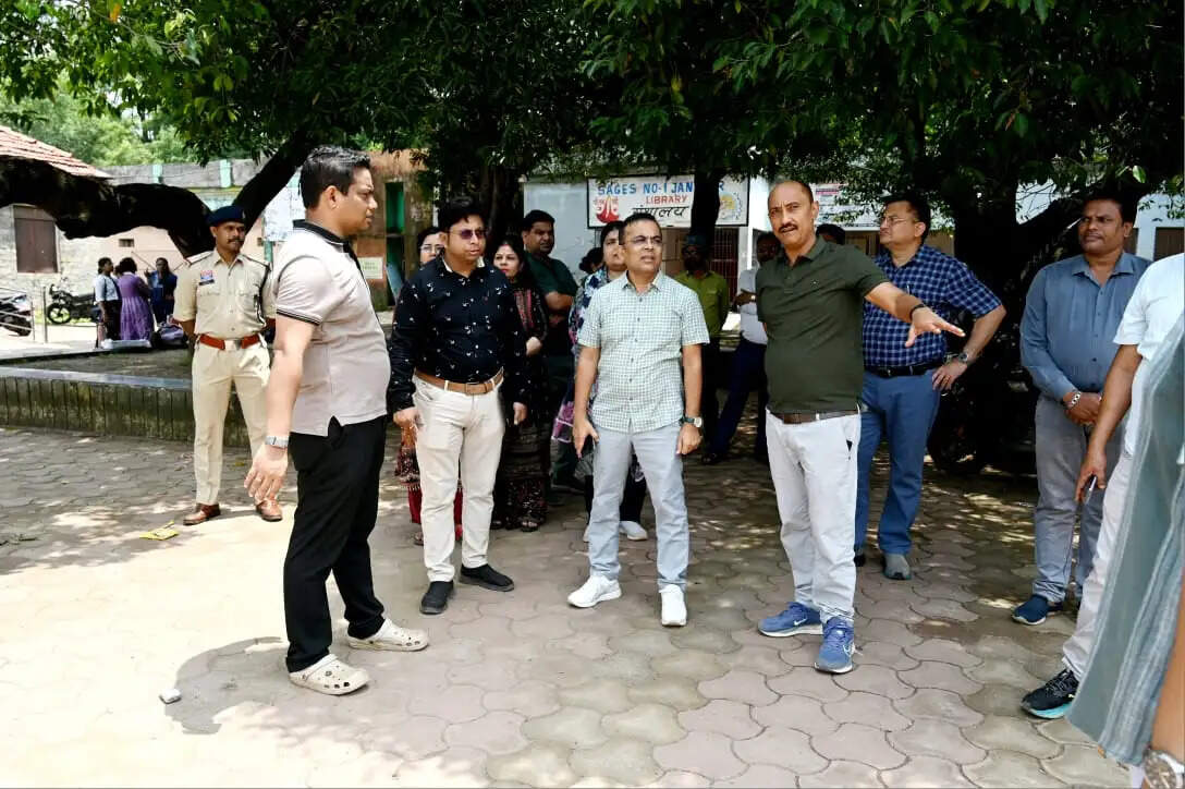 स्वतंत्रता दिवस समारोह की तैयारियों का कलेक्टर-एसपी ने लिया जायजा, जांजगीर में होगा जिलास्तरीय आयोजन