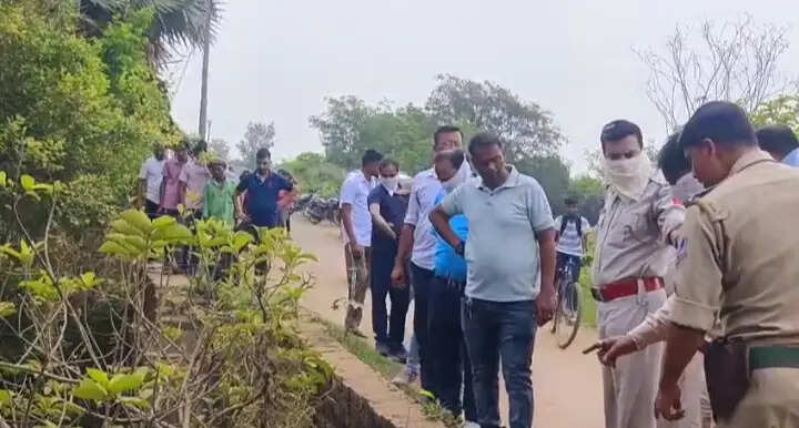 कुल्टी में नाले से अज्ञात व्यक्ति का शव बरामद