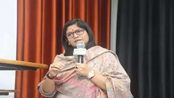 सफलता का शॉर्टकट नहीं होता, लक्ष्य के प्रति समर्पण व अनुशासित प्रयासों से मिलती है सफलता : रुचिका चौहान