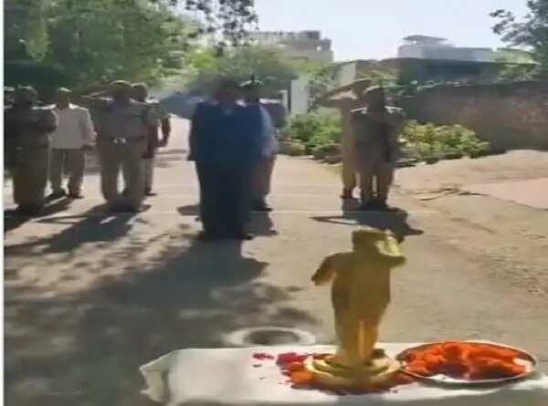 उप्र में धूमधाम से मनायी जा रही डॉ.अम्बेडकर जयंती