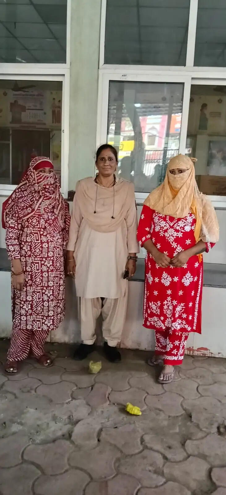 अश्लील फोटो-वीडियो वायरल करने की धमकी देकर 2.17 लाख रुपये की ब्लैकमेलिंग, दो महिलाएं गिरफ्तार