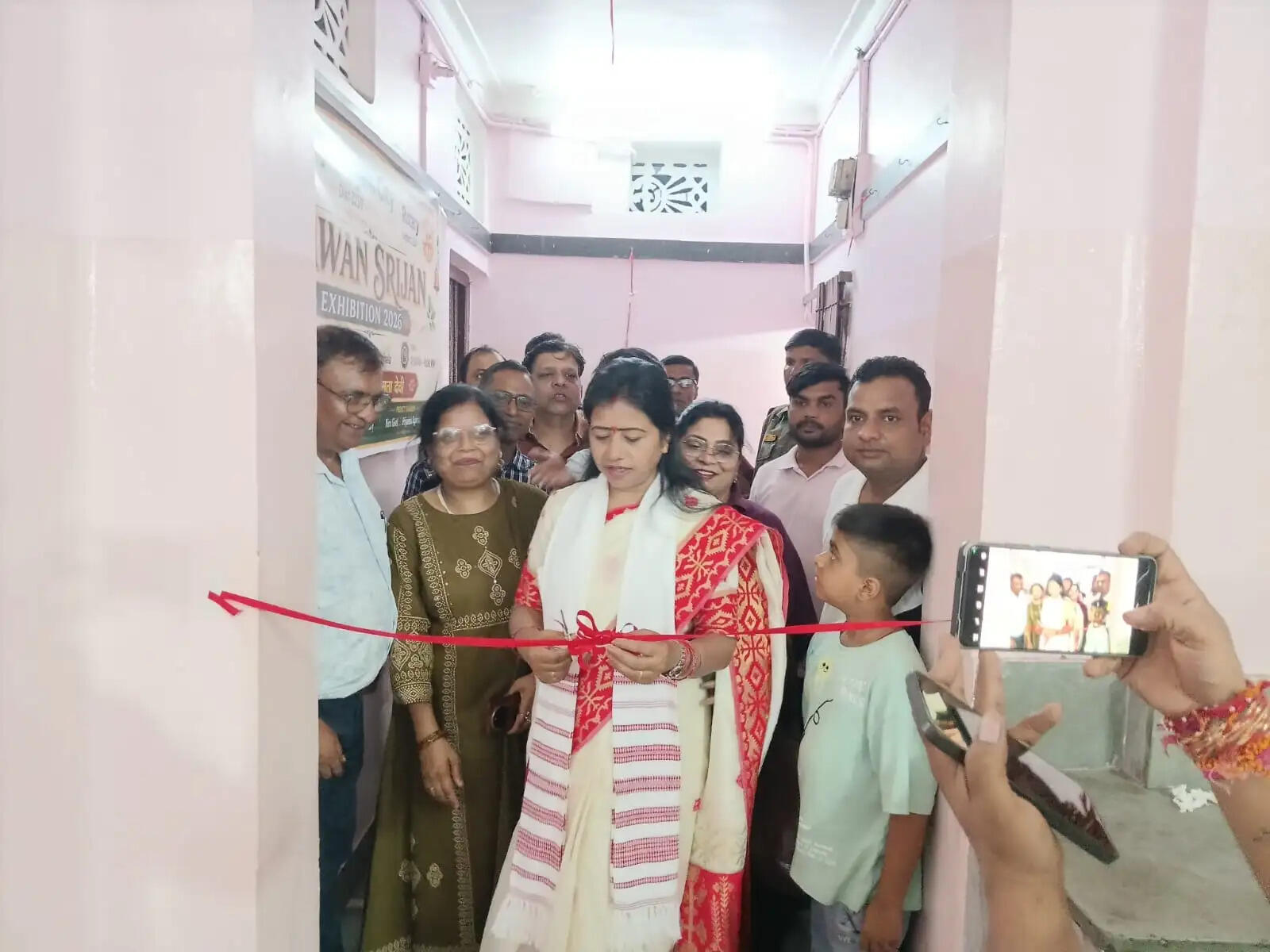 सौहार्दपूर्ण वातावरण में संपन्न हुआ सावन सृजन एग्जीबिशन