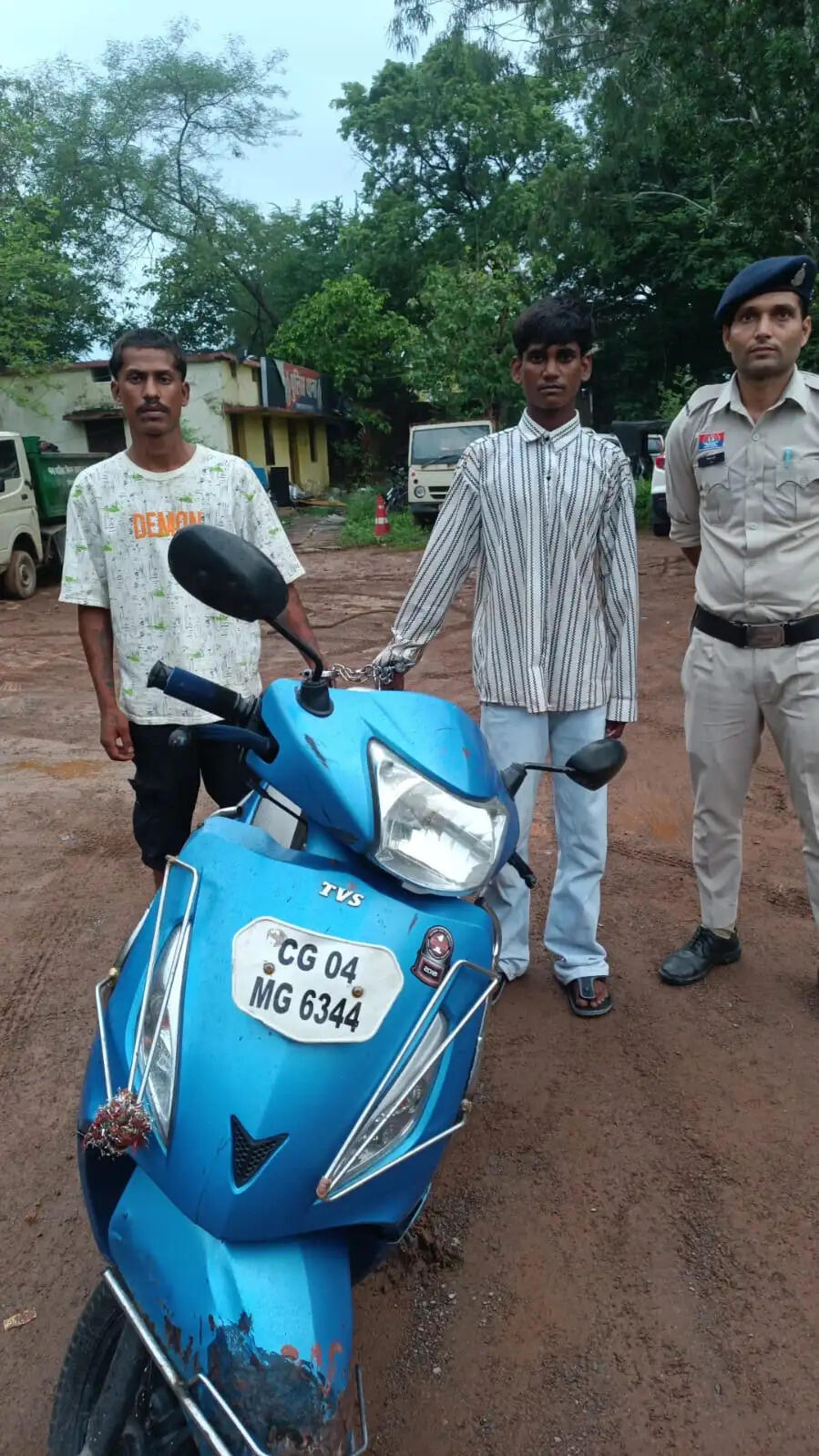 48 घंटे में लूट का खुलासा, दो आरोपित गिरफ्तार