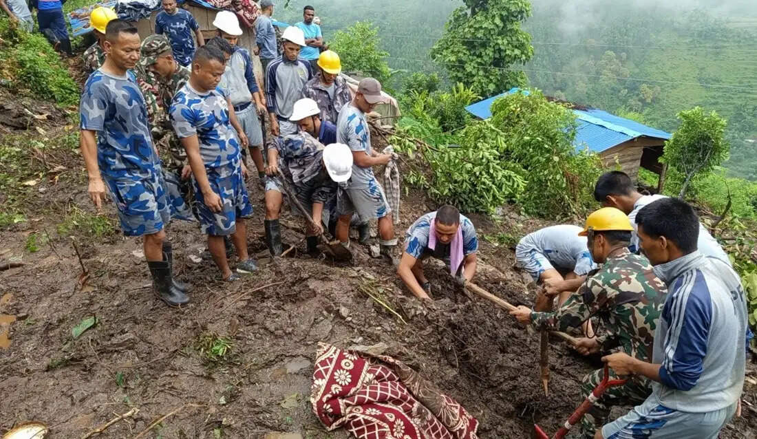 नेपाल के जाजरकोट में भूस्खलन में तीन लोगों की मौत, चार अभी भी लापता