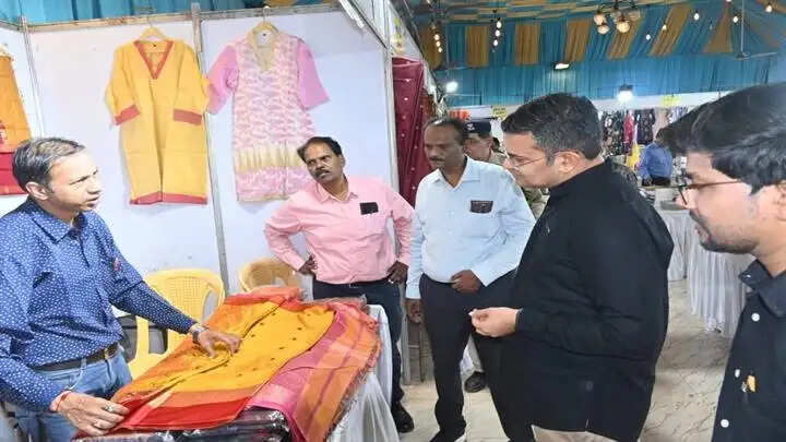 जबलपुरः 10 दिवसीय देवी अहिल्या बाई बुनकर मेले का शुभारंभ