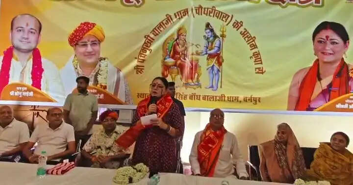 बर्नपुर में मंत्री अग्निमित्रा पाल का विपक्ष पर हमला, अन्नपूर्णा योजना पर शिकायत करने की अपील