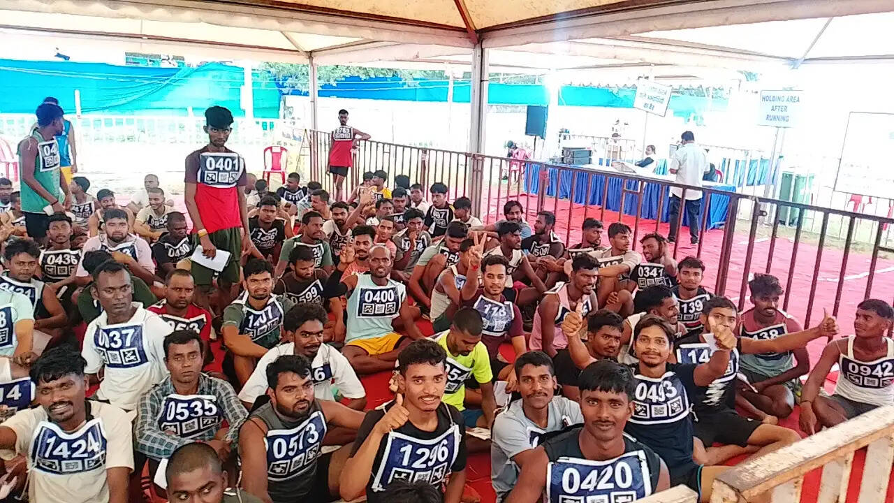 होमगार्ड बहाली में गोला प्रखंड के 1,070 पुरुष अभ्यर्थियों ने दी शारीरिक दक्षता परीक्षा