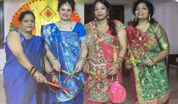 माता की आरती के बाद डांडिया और गरबा की धूम, आईआईआईटी में सजी सांस्कृतिक संध्या