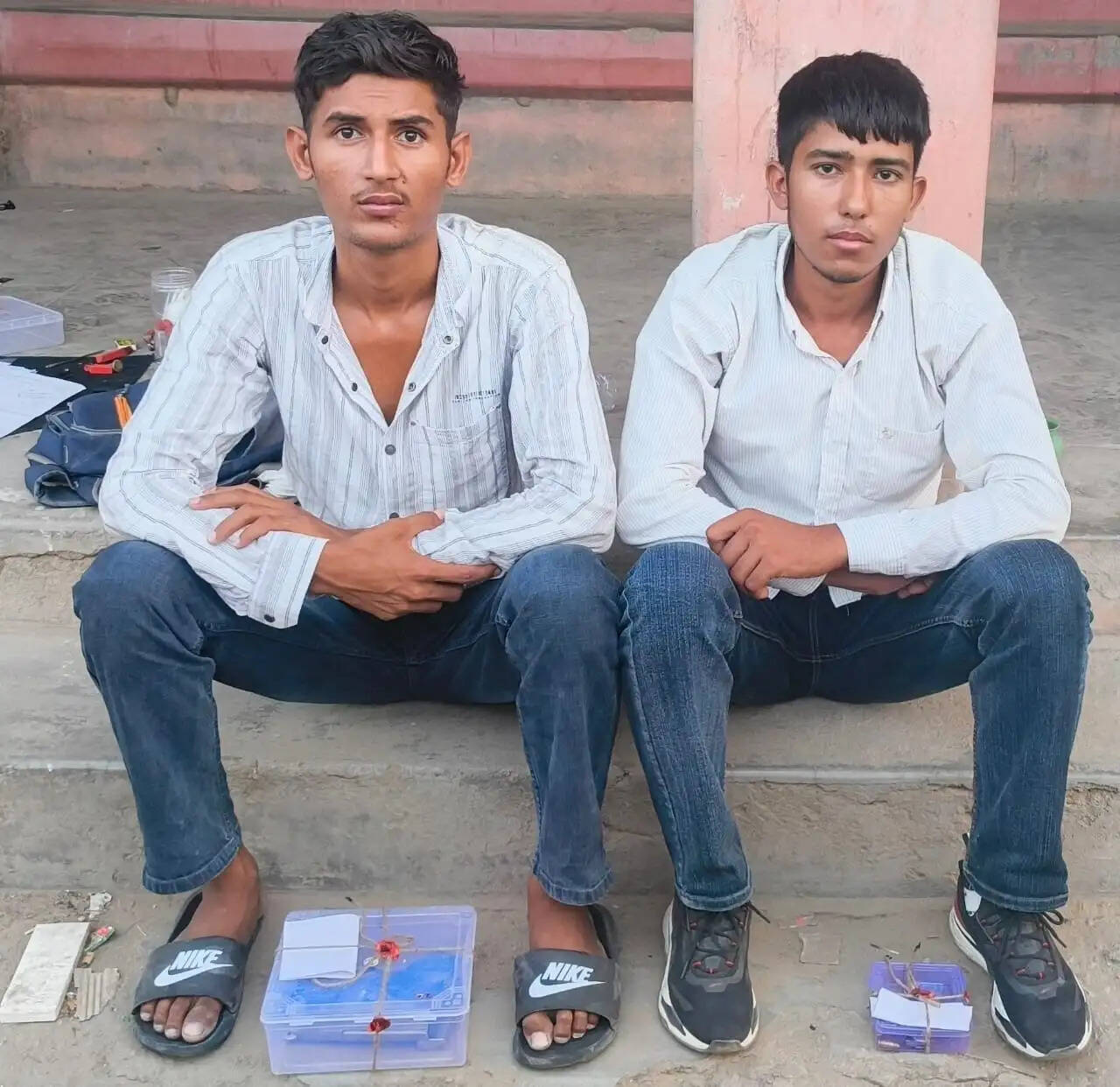 अवैध हथियारों के साथ दो बदमाश गिरफ्तार