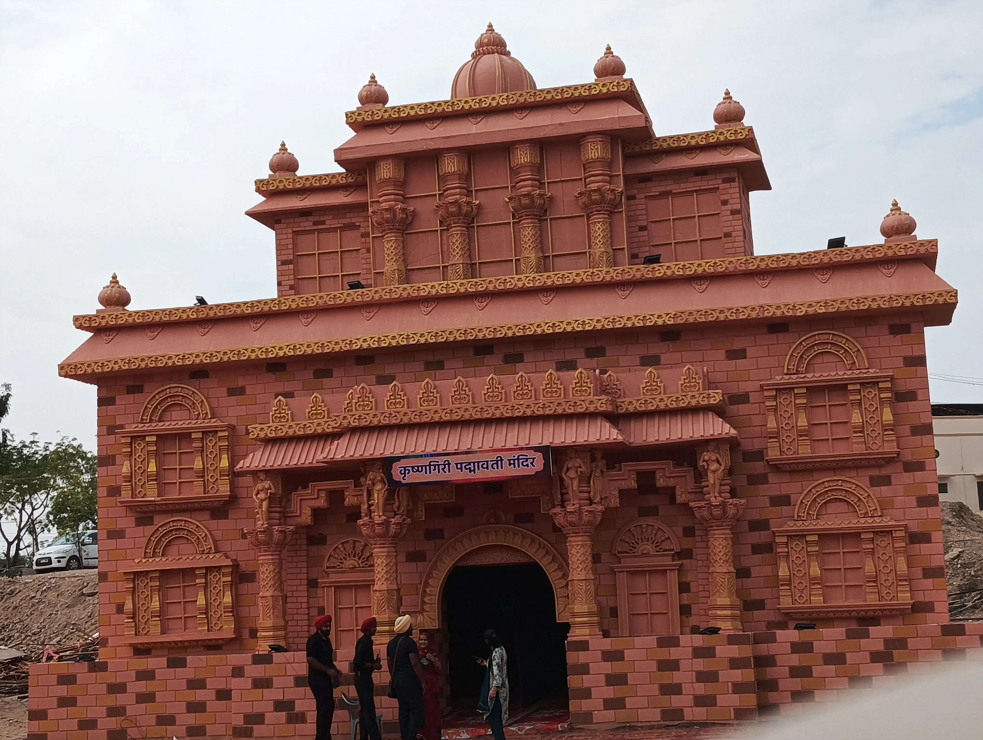 चैत्र नवरात्रि महाेत्सव: पंद्रह मंदिर श्रद्धालुओं के लिए विशेष आकर्षण का केंद्र