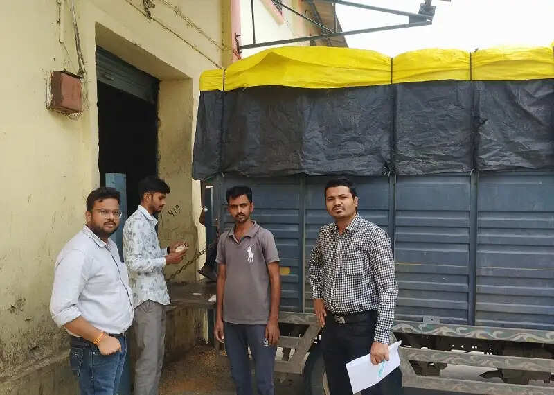 इंदौरः पीडीएस खाद्यान्न के अवैध संग्रहण एवं क्रय-विक्रय पर 3 आरोपियों के विरुद्ध एफआईआर दर्ज