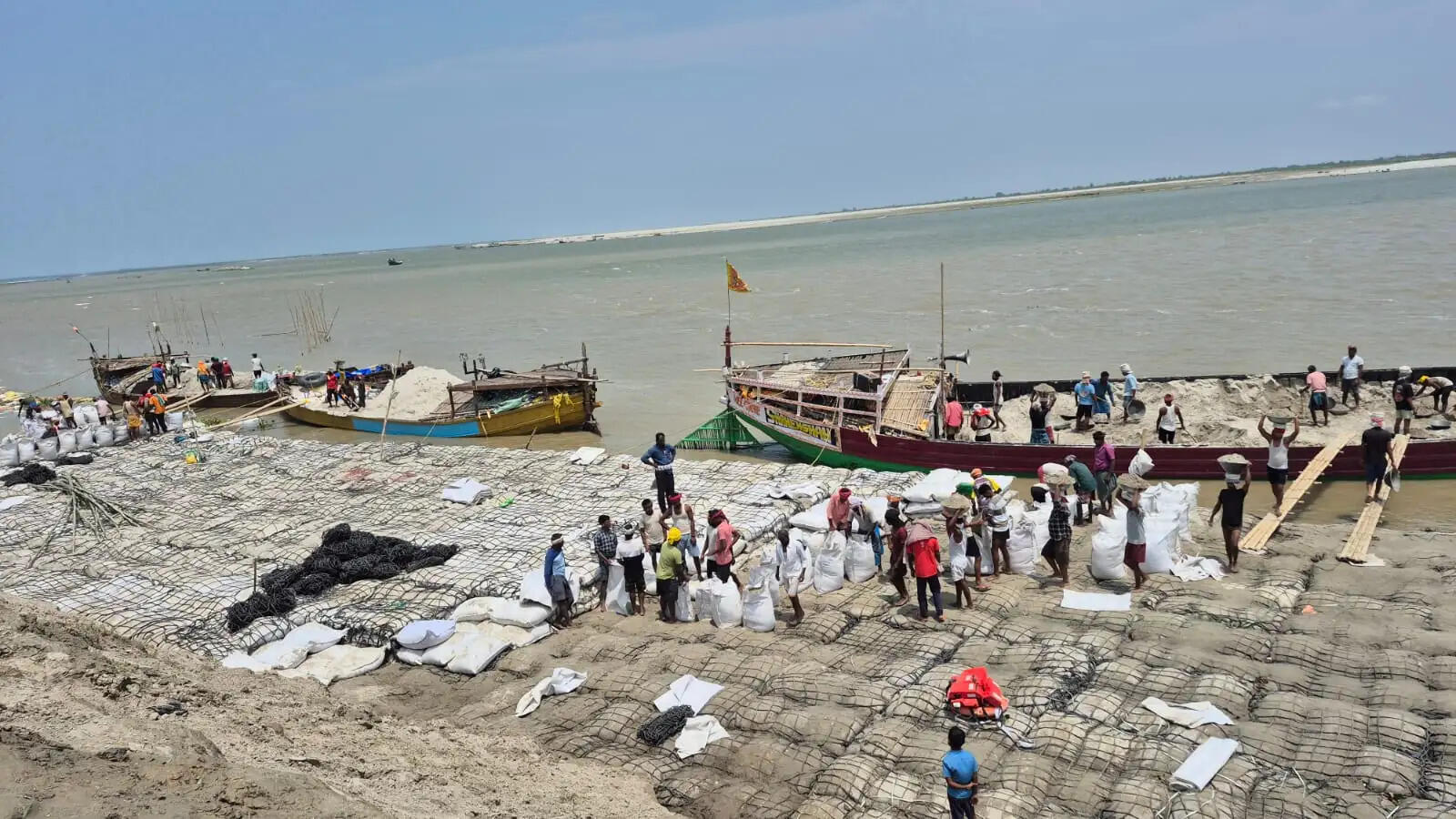 मानसून से पहले अलर्ट, तेज हुआ कटाव-रोधी अभियान